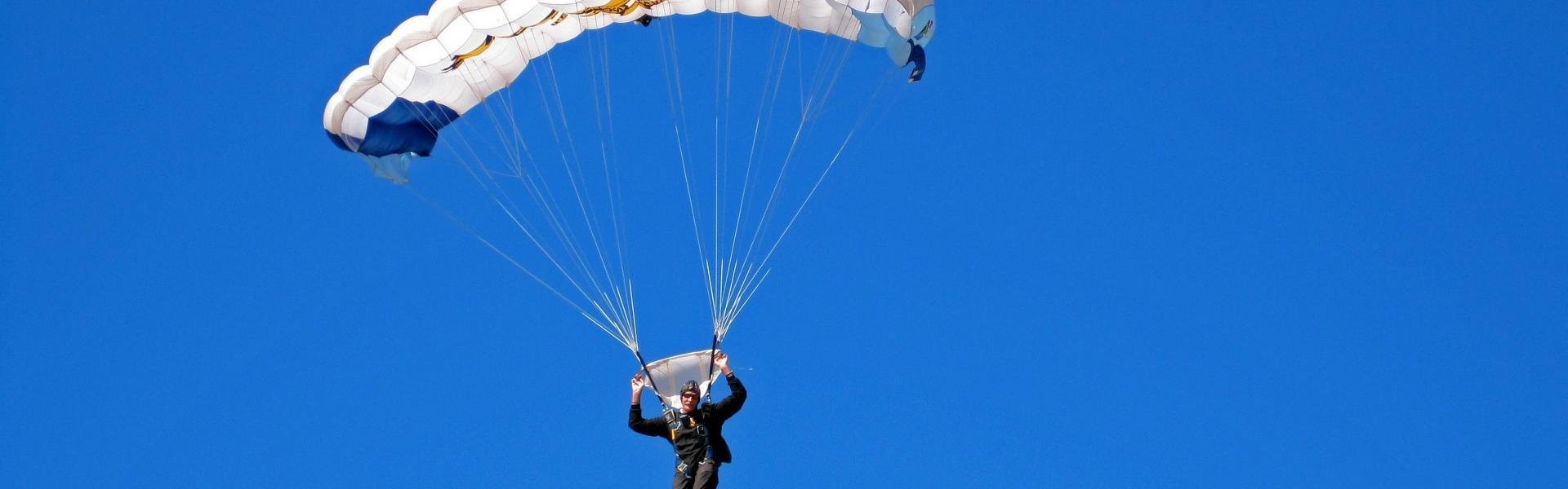 中国游泳队闪耀国际赛场，新星崛起再创佳绩