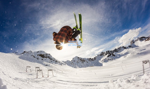 英超争冠白热化，曼城、阿森纳、利物浦三强鼎立，赛季末悬念迭起